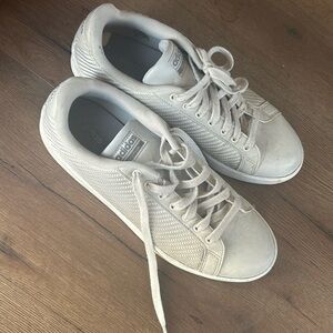 Adidas Shoe cloud foam size 10